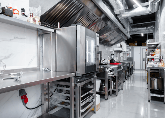 Inspection et dégraissage hotte cuisine professionnelle Lyon normes HACCP à Lyon.