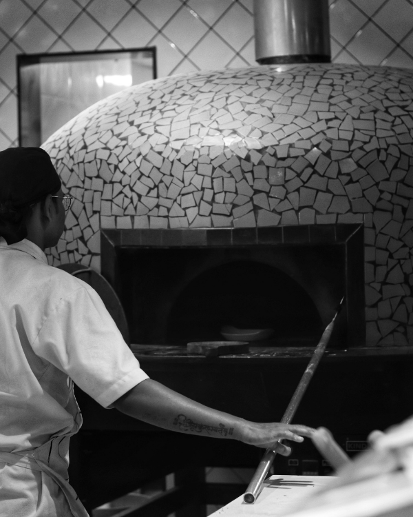 Ramonage d'un four à pizza professionnel à Lyon, prestation pour les restaurateurs et boulangeries.